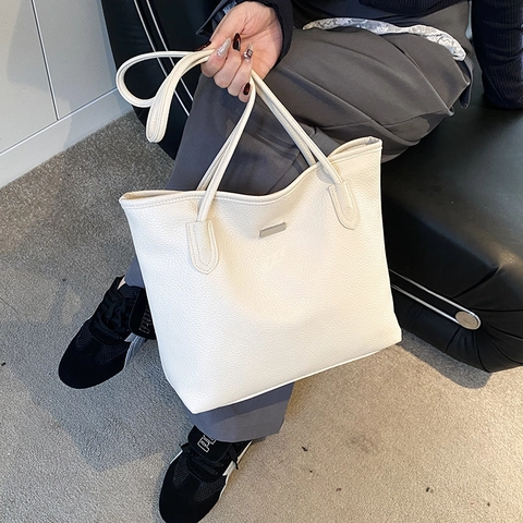 Damen Lychee-Muster PU Leder Tote Bag Große Kapazität Minimalistische Schultertasche Pendler Handtasche Metallplatten Deko