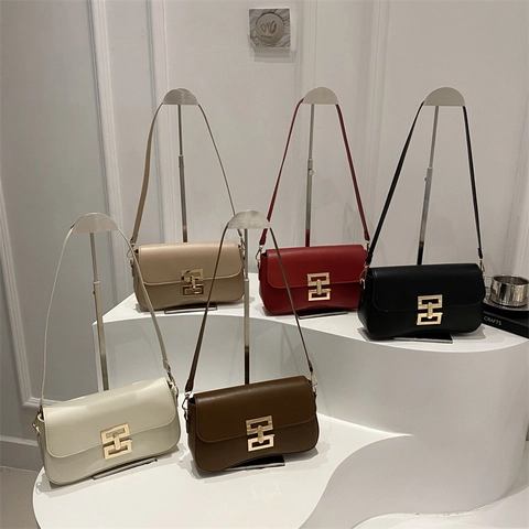 Minimalist PU Leather Small Square Shoulder Bag For Women High Quality Crossbody Bag With Geometric Metal Buckle Fashion Handbag