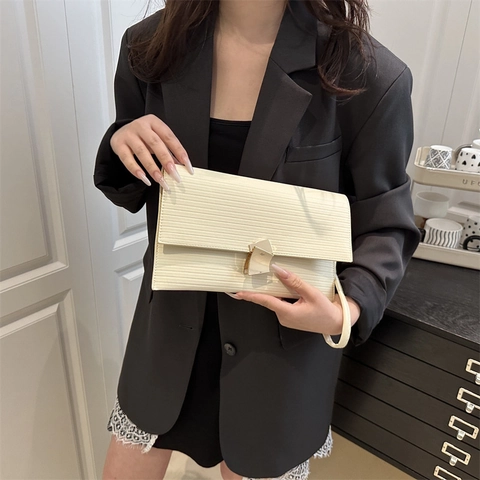 Women Fashion PU Leather Envelope Clutch Bag Gold Geometric Clasp Ripple Texture Evening Wristlet Handbag Daily Party