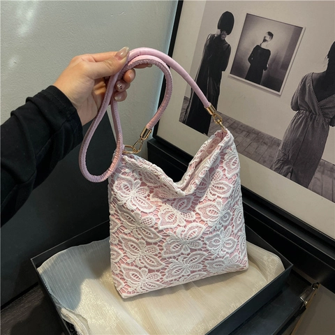 Sac sous le Bras Élégant pour Femme en Dentelle Florale avec Broderie Papillon Sac à Épaule Simple Style Coréen