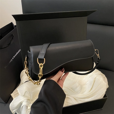 Borsa a Tracolla da Donna in Pelle PU in Stile Francese Con Patta Asimmetrica Catena Dorata Decorativa Borsa Sottobraccio per Pendolarismo