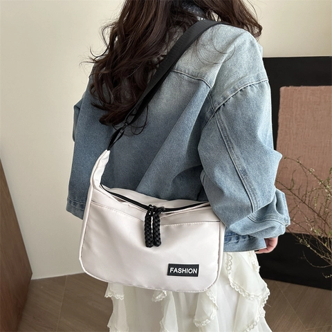 Bolso Bandolera Casual de Nailon para Mujer Forma Empanadilla Etiqueta de Moda Gran Capacidad Color Sólido Bolso de Viaje