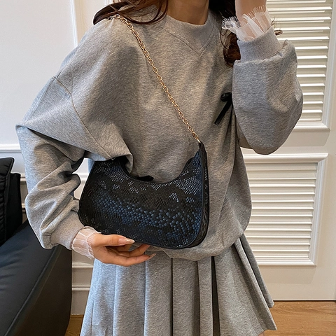 Borsa Sottoascellare da Donna con Motivo Serpente in Pelle PU a Mezzaluna con Tracolla a Catena in Metallo Dorato Casual