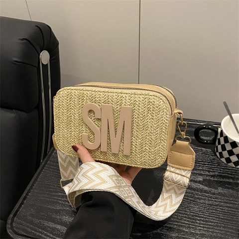 Women Woven Straw Crossbody Bag With 3D Letters Geometric Wide Strap Summer Beach Vacation Small Camera Shoulder Square Bag