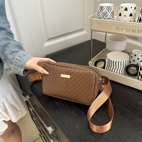 Women Quilted PU Leather Crossbody Bag Chevron Camera Bag Small Square Shoulder Bag Wide Fabric Strap Gold Metal Decor