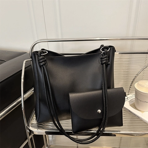 Women Large Capacity Retro PU Leather Tote Bag Shoulder Bag Fashionable Bag In Bag Design For Everyday Commute Shopping