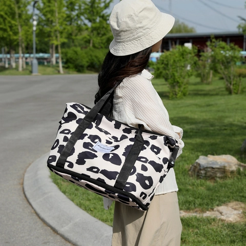 Borsa da Viaggio con Stampa Animalier in Nylon Impermeabile Weekender con Fondo Espandibile per Palestra Viaggi Affari Donna