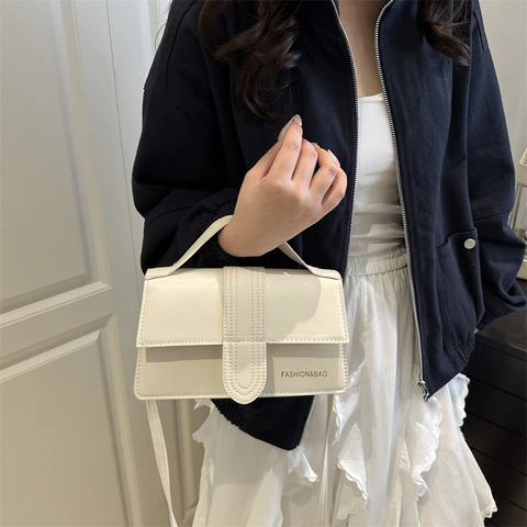Bolso De Hombro Cuadrado Pequeño Para Mujer Cuero PU Solapa Hebilla Magnética Minimalista Street Style Bandolera Con Asa