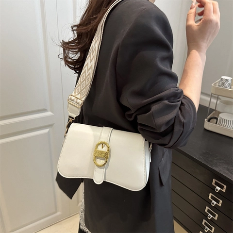 Retro PU Leather Underarm Bag For Women With Wide Geometric Strap Gold Metal Buckle Fashion Casual Shoulder Crossbody Bag