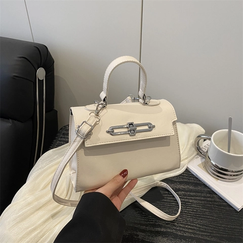 Handtas Voor Dames Van PU Leer Met Handvat En Verstelbare Schouderriem Elegant Minimalistisch Ontwerp Met Zilveren Metalen Slot