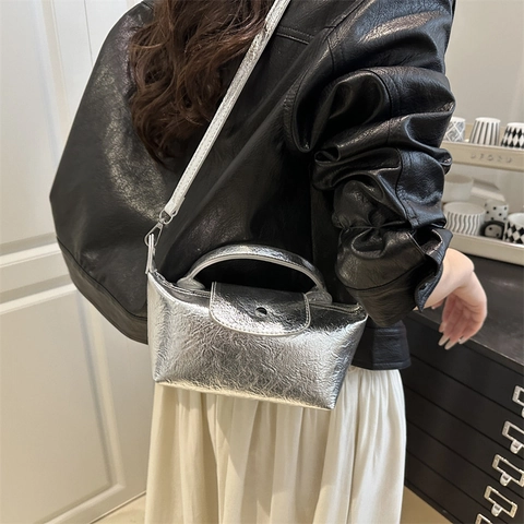 Sac à Main Mini en Cuir PU Plissé Métallique pour Femme Sac à Bandoulière Mode Petit Sac Tote Dumpling Sacoche de Rue