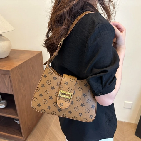 Dames Okseltas PU Leer Retro Monogram Sterrenprint Gouden Gesp Verstelbare Riem Schoudertas Baguette Handtas