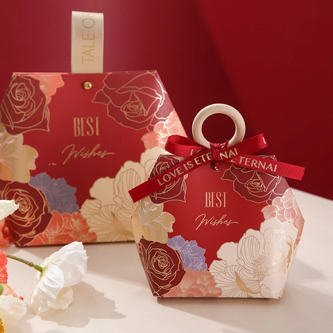 Creative Hexagon Wedding Candy Gift Box With Wood Ring Leather Handle Ribbon Floral Pattern Paper Packaging For Wedding Favors