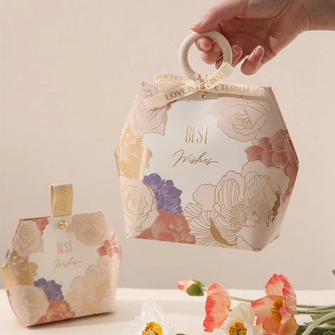 Creative Hexagon Wedding Candy Gift Box With Wood Ring Leather Handle Ribbon Floral Pattern Paper Packaging For Wedding Favors