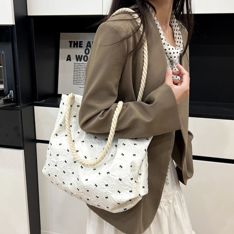 Sac Cabas en Toile Décontracté pour Femmes Imprimé Nœud Texture Plissée Grande Capacité Sac à Épaule Poignée Corde Style Coréen