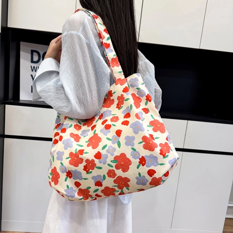 Floral Printed Canvas Tote Bag For Women Large Capacity Shoulder Bag With Magnetic Snap Casual Shopper Handbag For School Travel