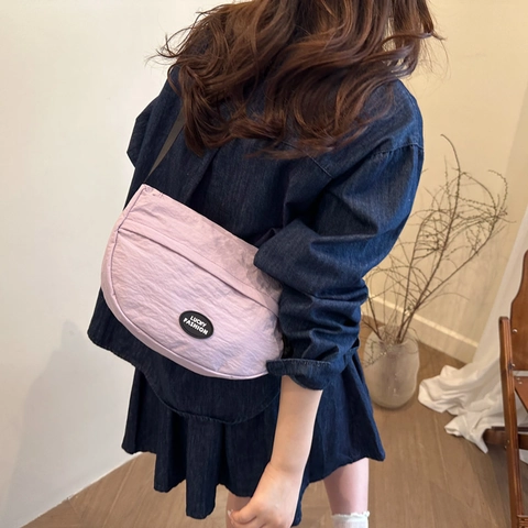 Sac Bandoulière Nylon Demi-Lune Sac Messager Épaule Léger Texture Plissée Sportif Décontracté Pour Femmes Hommes