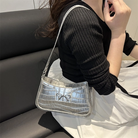 Bolso De Axila Para Mujer Patrón De Cocodrilo Cuero PU Con Decoración De Lazo Metálico Elegante Bolso De Hombro Baguette
