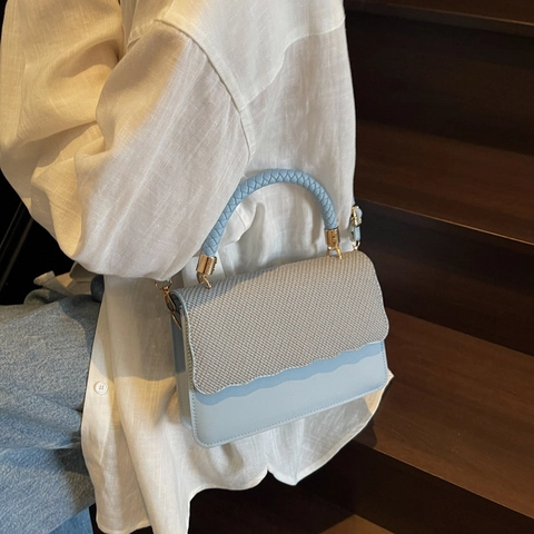 Women Woven Texture PU Leather Shoulder Crossbody Handbag Wavy Edge Woven Handle Gold Hardware Elegant Daily Commuting Square Bag