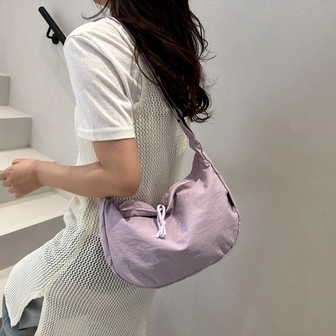 Sac Bandoulière Femme en Nylon Demi-lune Grande Capacité Couleur Unie Bandoulière Réglable Sac Épaule Hobo Dumpling