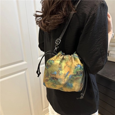 Borsa a Secchiello in Satin Stile Cinese Retrò per Donna Stampa Paesaggio Floreale Mini Tracolla Porta Cellulare