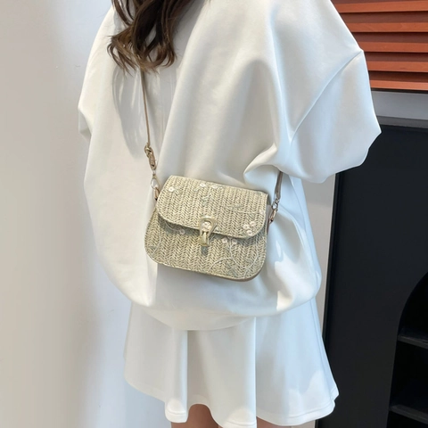 Women Straw Woven Crossbody Bag With Flower Embroidery Pastoral Style PU Shoulder Strap Small Square Summer Beach Bag