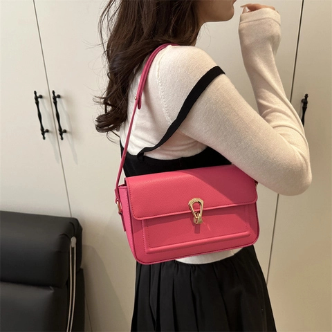Sac à Épaule Femme Style Français Rétro en Cuir PU Motif Litchi Sac Sous le Bras Boucle Fer à Cheval Or Sac à Main Élégant
