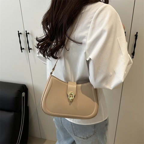 Women's PU Leather Half Moon Hobo Shoulder Bag With Gold Metal Buckle Minimalist Solid Color Commuter Underarm Bag