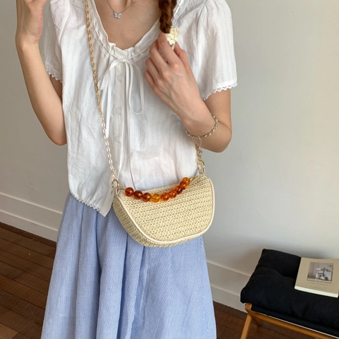 Bolso de Media Luna Tejido para Mujer Con Asa de Perlas de Ámbar Moda PVC Pequeño Bolso Cuadrado Bandolera Vacaciones de Playa