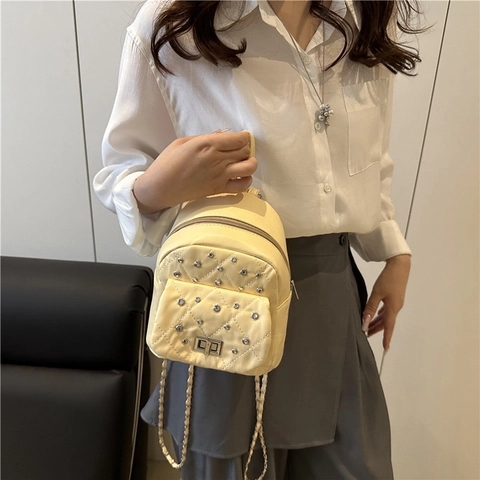 Mini Mode Rucksack PU Leder Gesteppt Strass Dekor Kettengurt Drehverschluss Trendige Kleine Reisetasche Für Frauen