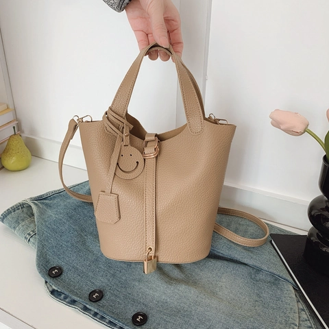Women Retro PU Bucket Bag Fashion Litchi Grain Handbag With Padlock Smiley Charm Detachable Shoulder Strap Crossbody Bag