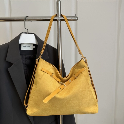 Dames Vintage Grote Capaciteit Tote Bag Suède PU Leer Schoudertas Met Metalen Gesp Casual Street Fashion Hobo Tas