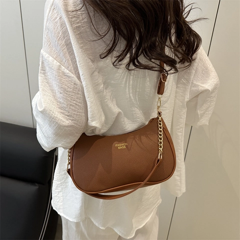 Borsa Hobo da Donna Moda in Pelle PU a Grana di Lychee Borsa Sottobraccio Con Catena Dorata Tracolla Regolabile Mezza Luna