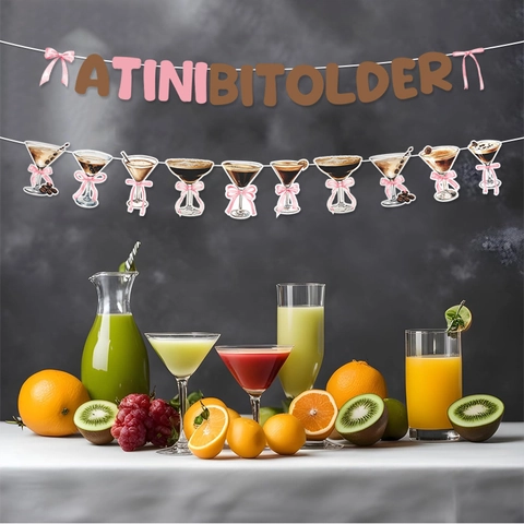 A Tini Bit Older Martini Glas Verjaardagsfeest Banner Roze Bruin Papier Letters Slinger Martini Cocktail Decoratie