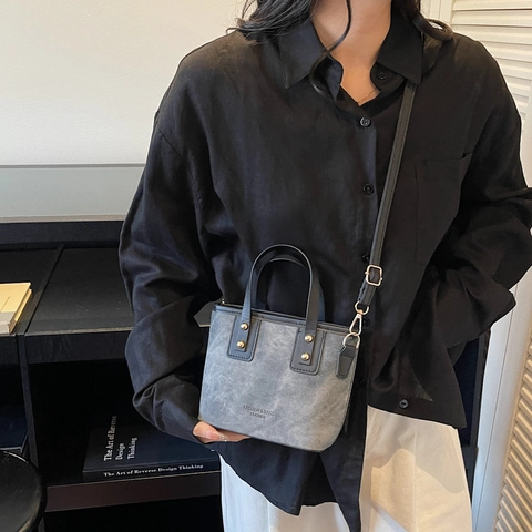 Borsa A Secchiello Da Donna Borsa A Mano Mini Tote In Pelle PU Borchie Dorate Tracolla Rimovibile Vintage Casual Quotidiano