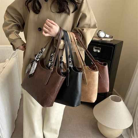 Große Kapazität Damen PU Leder Tote Bag Mit Dekorativem Schal Retro Casual Schultertasche Für Tägliche Pendeln Büro Tasche