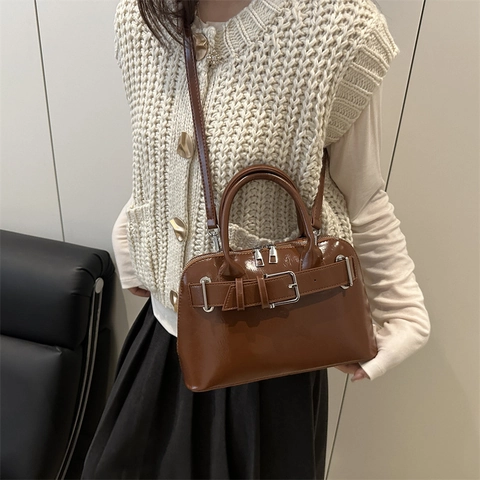 Elegante Borsa a Mano in Pelle PU Lucida Con Fibbia Della Cintura Borsa a Tracolla Minimalista per Donna Borsa alla Moda Senza Catena