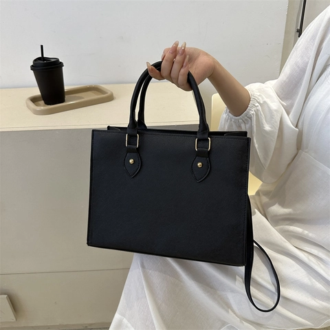 Women Saffiano PU Leather Tote Bag Large Capacity Solid Color Handbag With Adjustable Shoulder Strap Casual Commute Bag