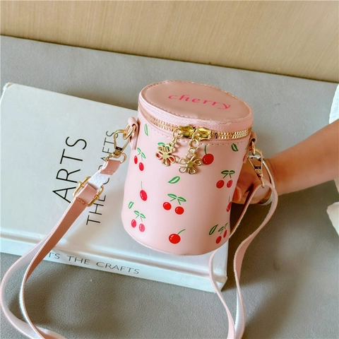 Sac Seau Imprimé Cerise pour Enfant Fille Mini Sac à Bandoulière Cylindre en Cuir PU Sac à Épaule Élégant avec Fermeture Éclair Fleur