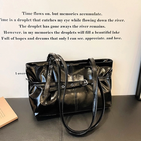 Bolso Tote de Mujer en Cuir PU Charol Brillante Gran Capacidad Retro Bolso de Axila Con Decoración de Hebilla de Plata