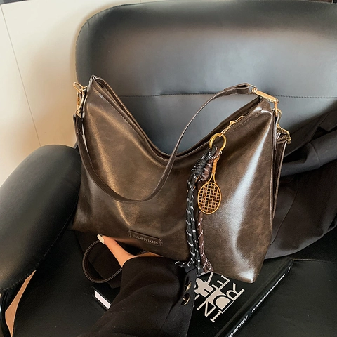 Vintage PU Leather Underarm Tote Bag For Women Large Capacity Retro Solid Color Shoulder Bag With Tennis Racket Charm Handbag