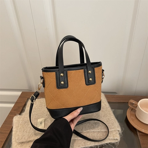 Borsa a Secchiello Trapuntata Retro da Donna in PU e Camoscio Borsa Tote Casual a Tracolla con Rivetti Dorati