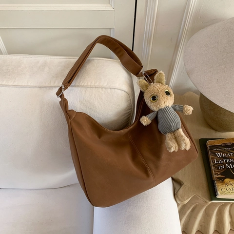 Dames Vintage PU Lederen Schoudertas Grote Capaciteit Tote Bag Minimalistische Hobo Tas Met Pluche Hanger Voor Dagelijks Gebruik
