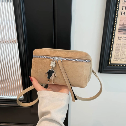 Borsa a Tracolla Retro in Suede da Donna Piccola Borsa Quadrata Con Ciondolo Robot Tracolla Regolabile Borsa alla Moda