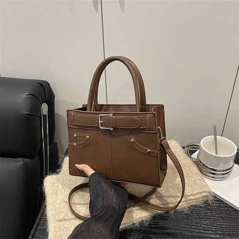Sac à Bandoulière Rétro pour Femmes en Cuir PU Avec Boucle et Rivets Cabas de Grande Capacité pour le Bureau
