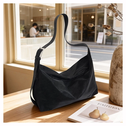 Women Large Capacity Retro Suede Shoulder Bag Vintage Hobo Tote Bag Adjustable Strap Commuting Crossbody Bag Solid Color Bag
