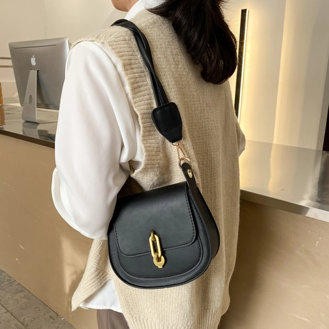 Sac Besace Rétro Femmes Sac Bandoulière Cuir PU Fermoir Chaîne Or Élégant Sac À Épaule Poignée Tressée