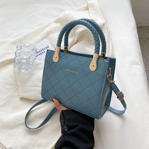 Sac À Épaule Matelassé Losange Cuir PU Femmes Poignée Tressée Mode Navette Sac À Main Bandoulière Réglable Matériel Doré