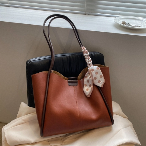 Damen Große Kapazität PU Leder Tote Bag Mit Satin Schal Dekor Retro Commuter Schultertasche Elegante Damen Handtasche