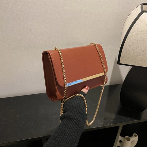 Bolso Bandolera de Cuero PU para Mujer Decoración de Barra de Metal Dorado Bolso Cuadrado Pequeño con Correa de Cadena Cierre Magnético